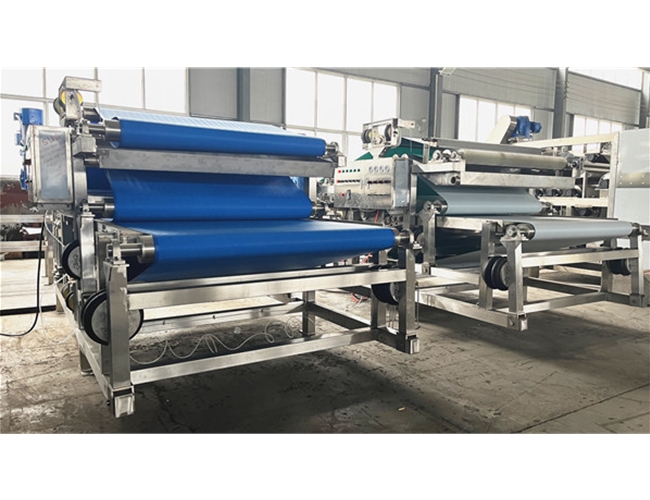 2臺帶式壓榨機完工發(fā)走啦！