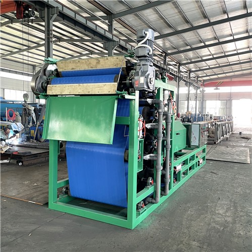 1臺(tái)轉(zhuǎn)鼓濃縮帶式污泥脫水機(jī)完工