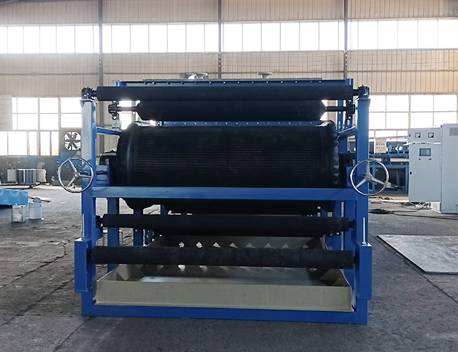 橡膠帶式真空過濾機(jī) 橡膠帶式真空過濾機(jī)