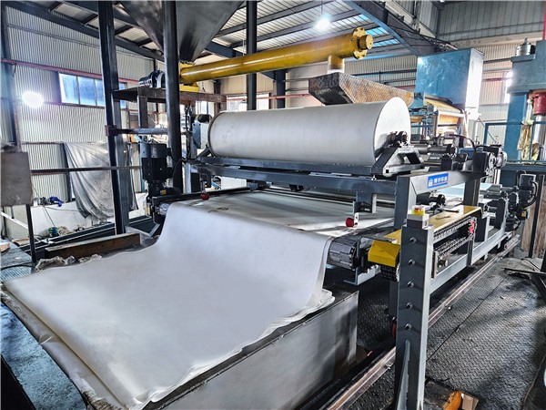 浙江客戶定制的智能超高壓疊層壓濾機，投入使用啦！