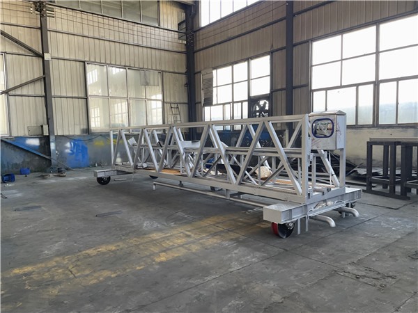 一臺橋式吸砂機完工發(fā)貨