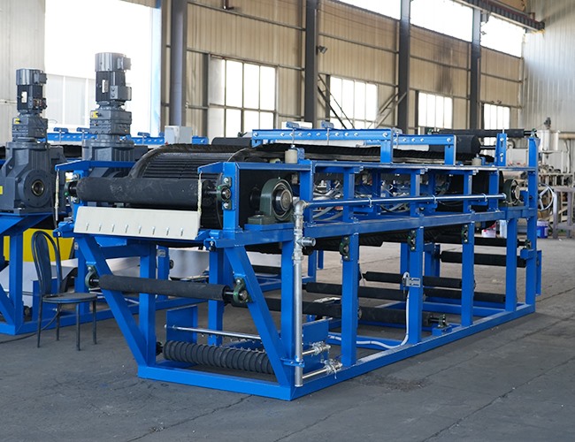 2臺橡膠帶式真空過濾機發(fā)貨啦！