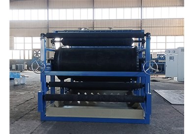 橡膠帶式真空過(guò)濾機(jī)工作原理深度解析