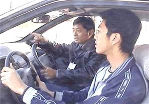 1539312254400206.jpg 汽車陪練,西安汽車陪練的領跑者.jpg